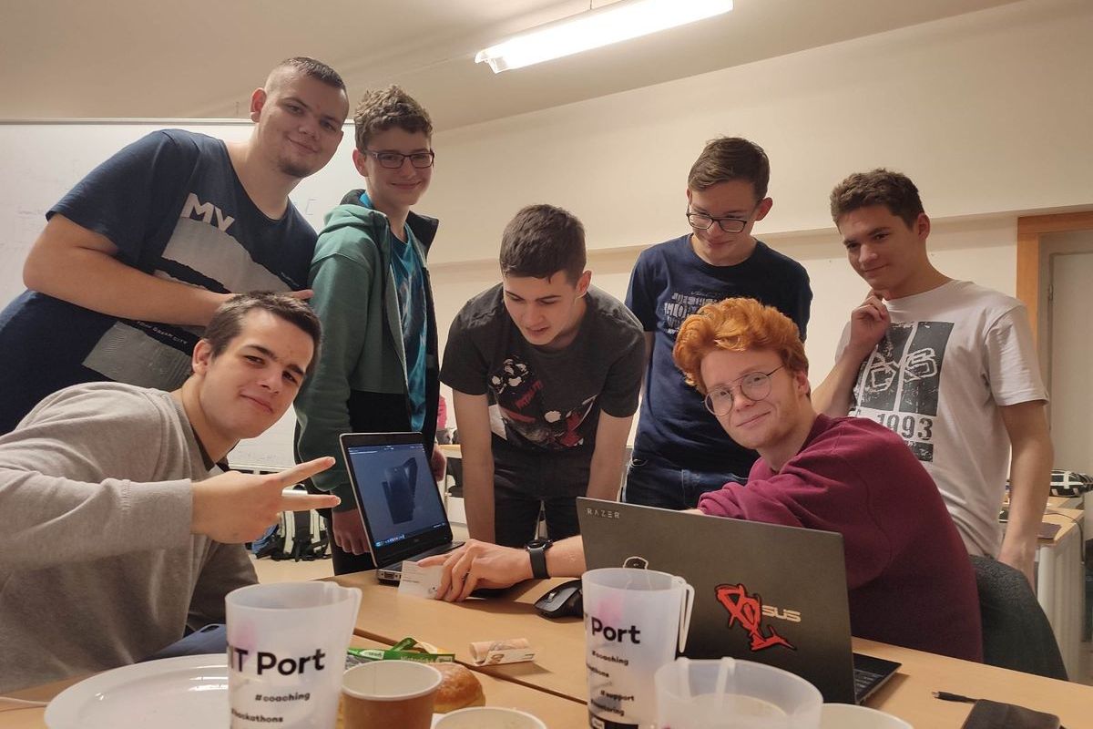 Hackathon a naše SOŠ