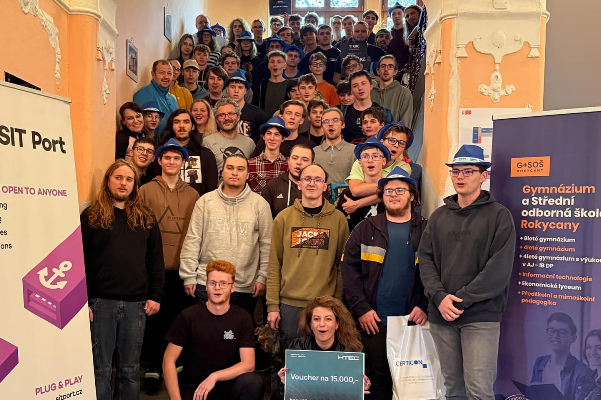 Třídenní hackathon o vývoji her v Rokycanech propojil školy a firmy