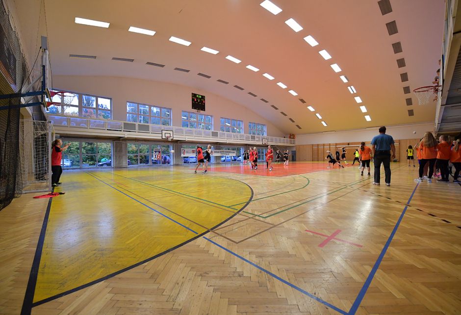 Prostory a život Gymnázia a SOŠ Rokycany